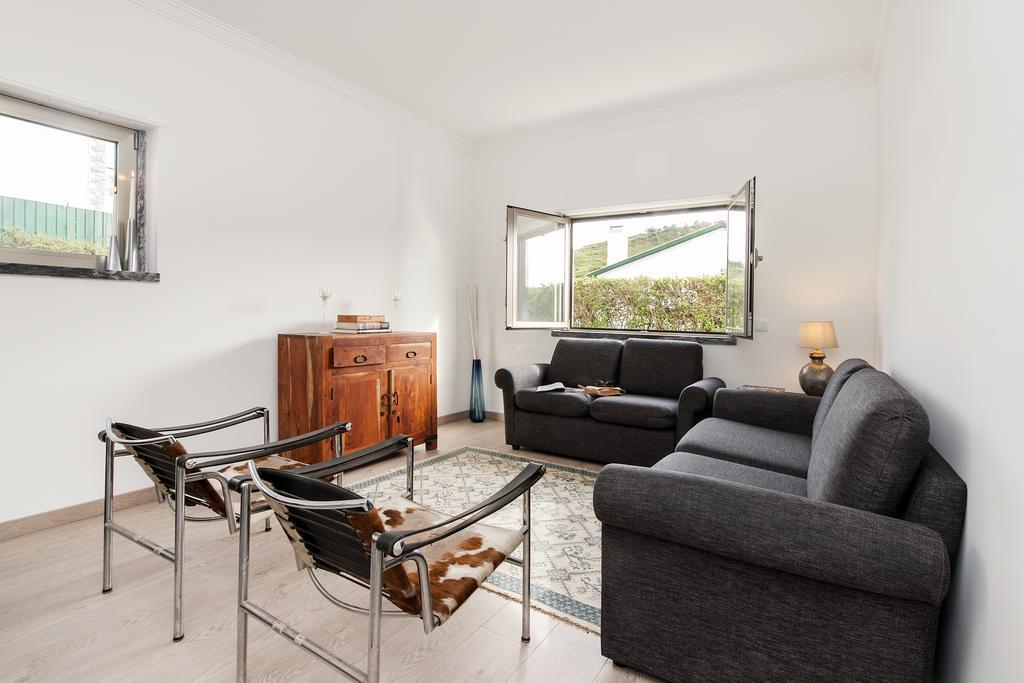 Beachouse - Surf, Bed & Breakfast Ericeira Esterno foto