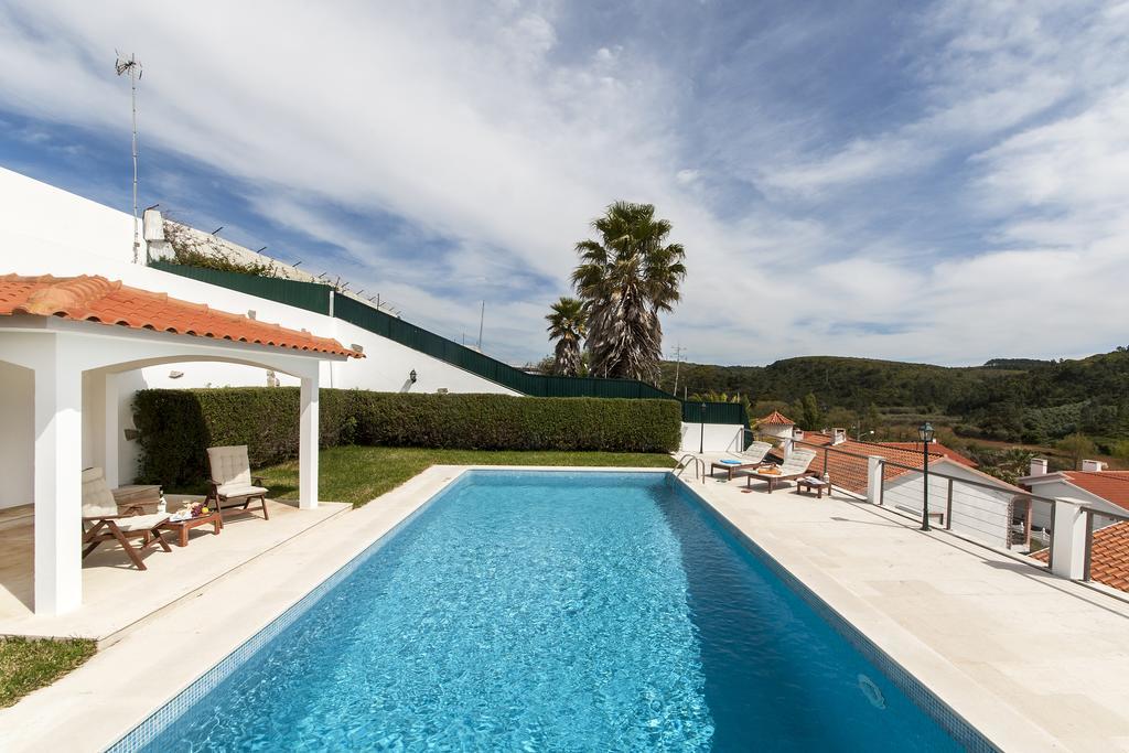 Beachouse - Surf, Bed & Breakfast Ericeira Esterno foto
