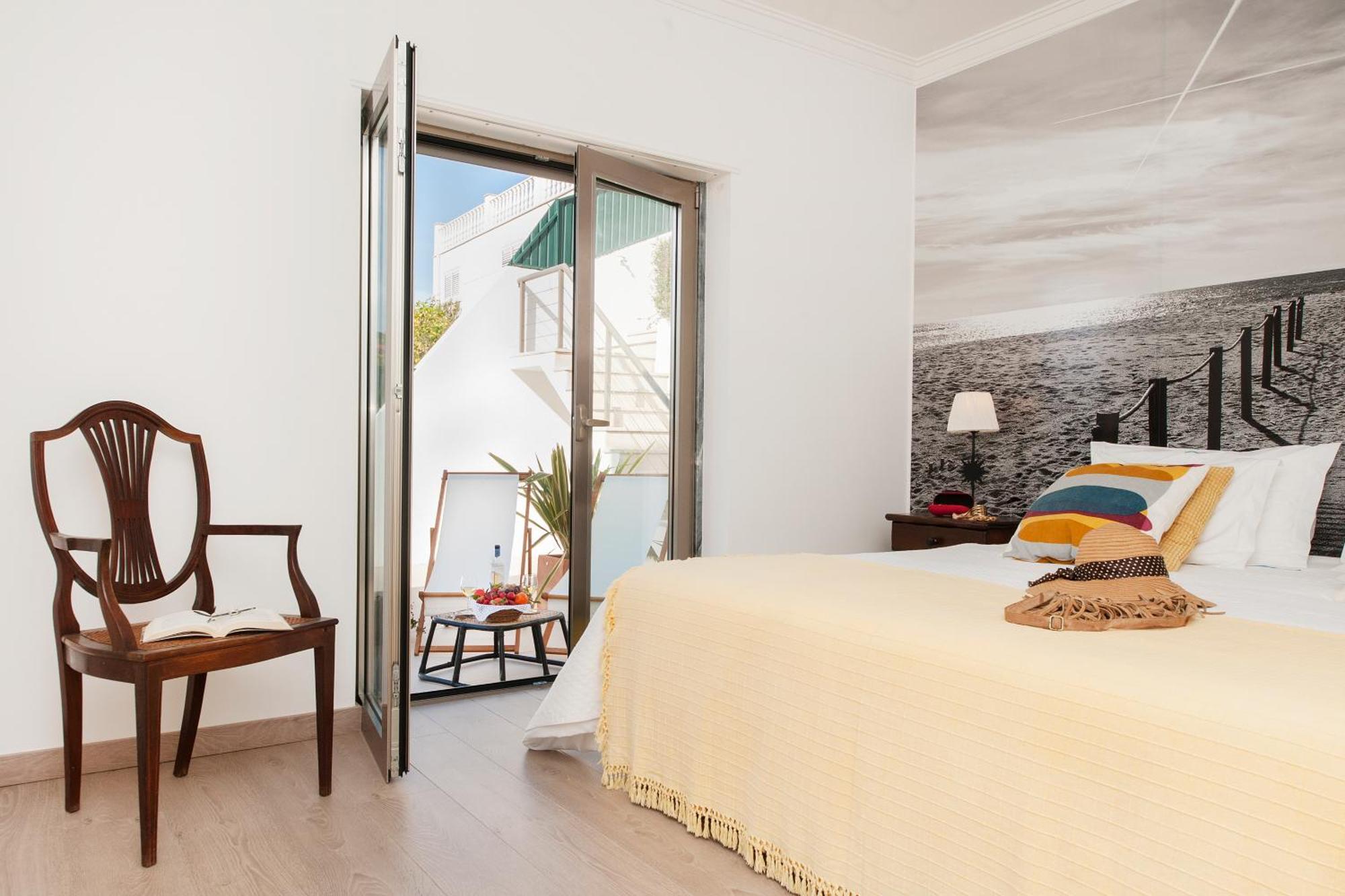 Beachouse - Surf, Bed & Breakfast Ericeira Esterno foto